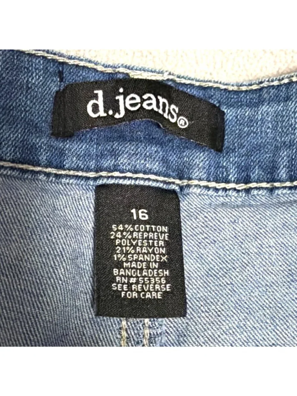 Denim Blue Distressed High-Waisted Shorts With Cuffed Hem Size 16 By D.Jeans - Picture 3 of 6